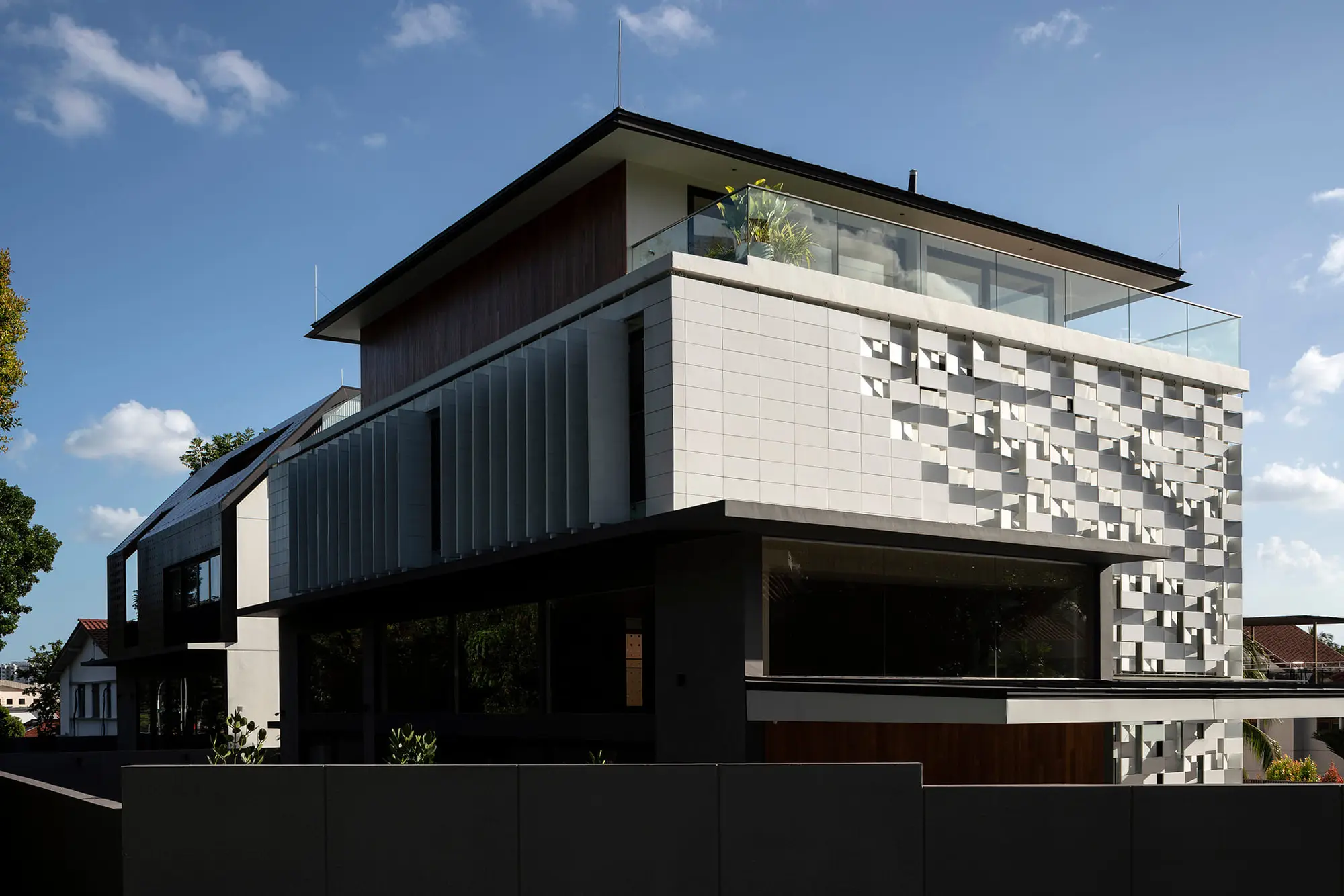 Rebuilt landed home on a constrained plot